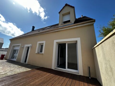 Dpt Eure et Loir (28), à vendre LE COUDRAY maison P5 de 136,43 m² - Terrain de 194,00 m² 365000 Le Coudray (28630)