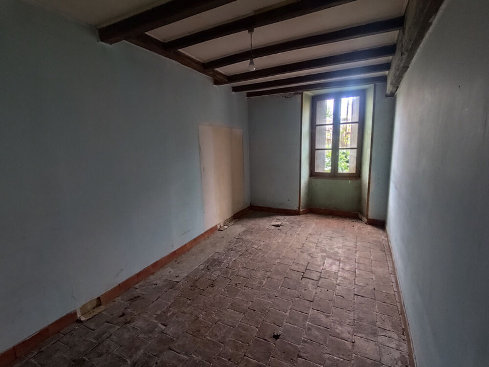Maison à rénover entièrement  Fort potentiel  MIGRON