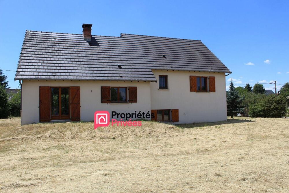 Maison T5 à vendre de 116 m² avec sous-sol complet et combles aménageables à Saint Gervais D'Auvergne 63390