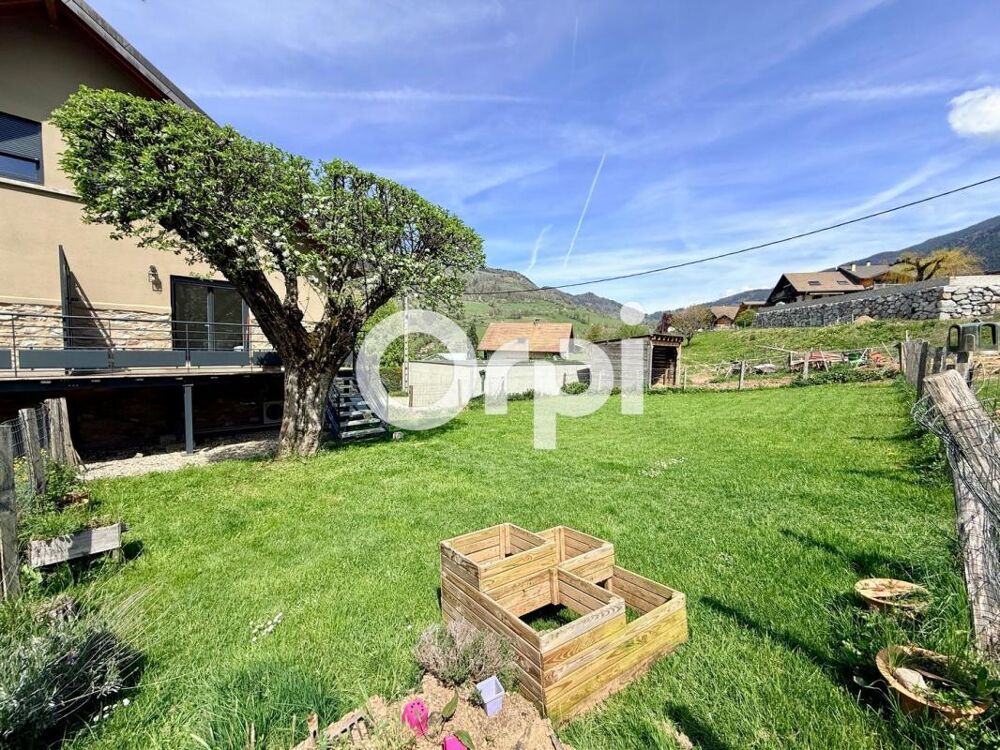 A louer T3 duplex avec terrasse et jardin privatif à Theys ?
