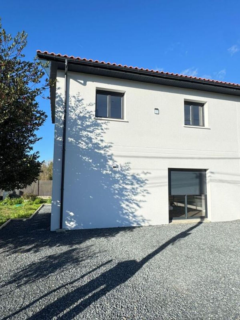 Maison 2025 - R+1 - Saint-laurent -d'arce 4 pièce(s) 88 m2 - 33chambres-285 m2 de Terrain