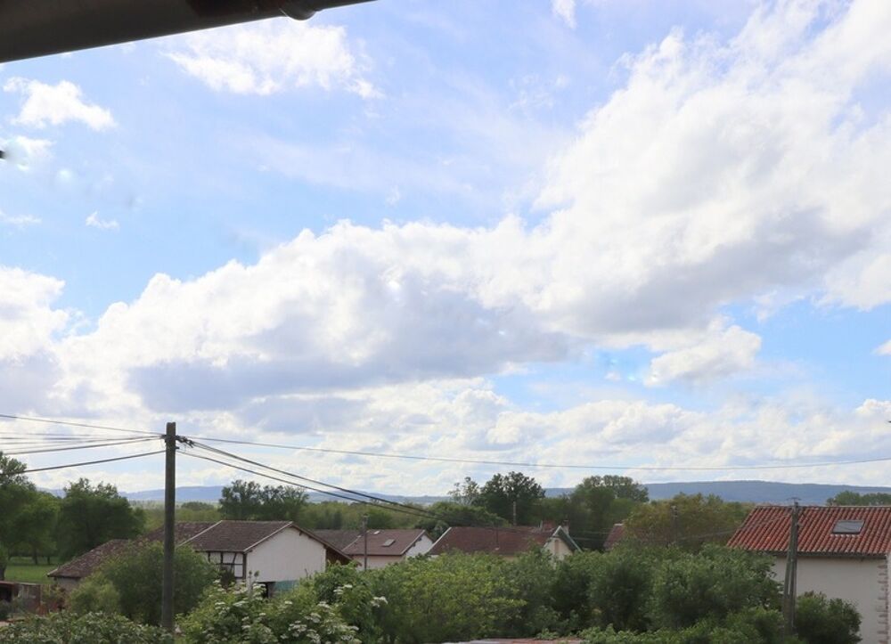 REYSSOUZE belle ferme de 200 m² avec 5 chambres sur 1000 m² de terrain
