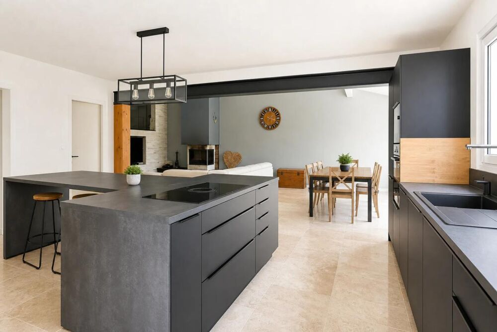 Maison 6 pièces avec piscine à Redessan