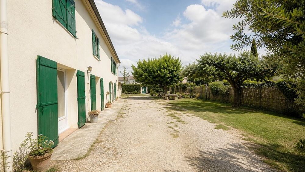 SALON-DE-PROVENCE (13)
