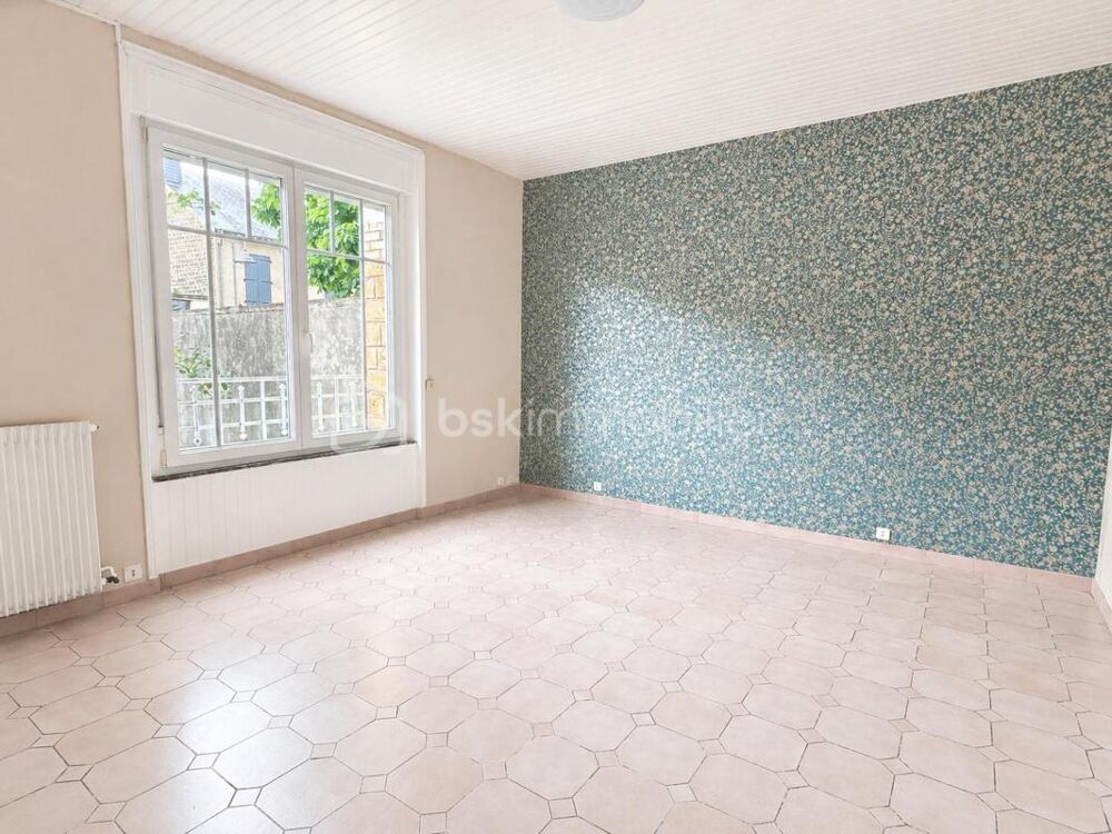 Maison de maître avec nombreuses dépendances et fort potentiel