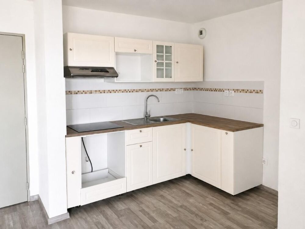 Location Appartement T3 avec balcon et parking à Marseille Marseille 15