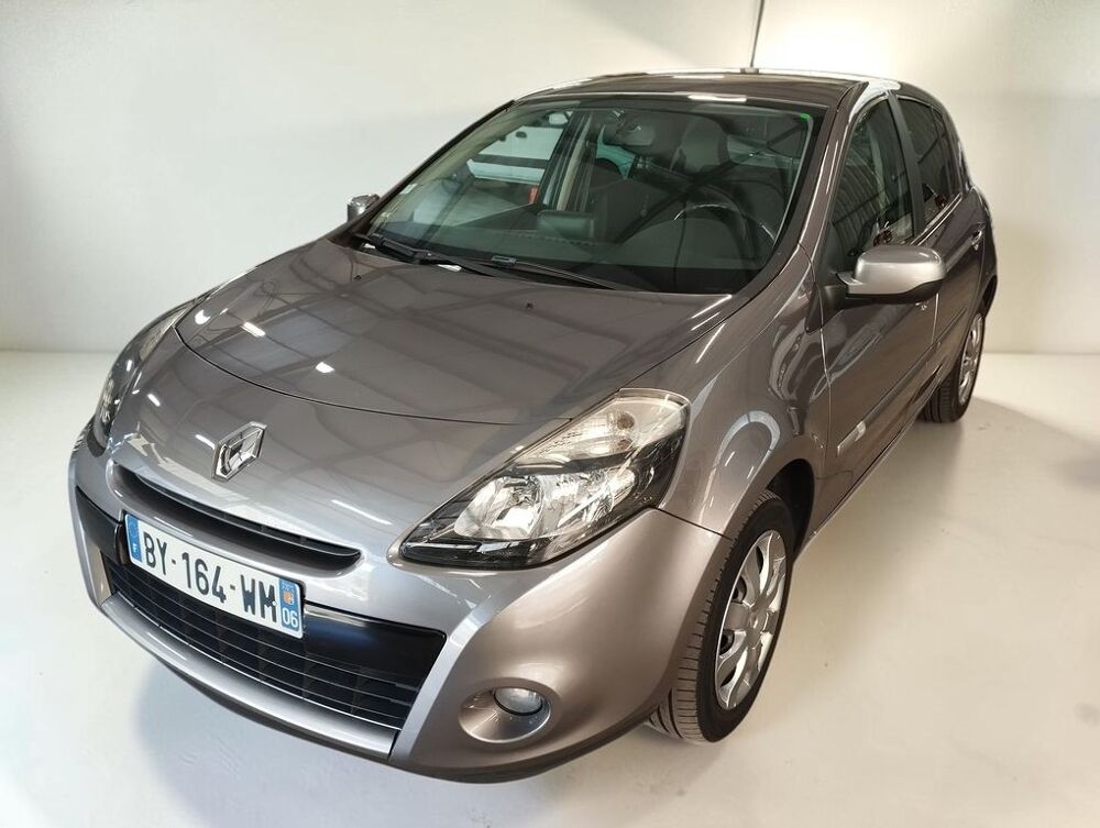 Clio III 1.2 TCE 100 NIGHT&DAY 5P 2011 occasion 06640 Saint-Jeannet