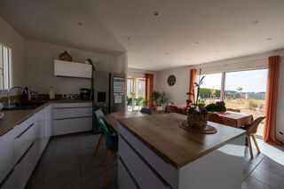 Vente Villa Villa moderne avec espace indépendant pour profession libérale et terrain constructible Violay