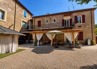  Maison à vendre 10 pièces 226 m²