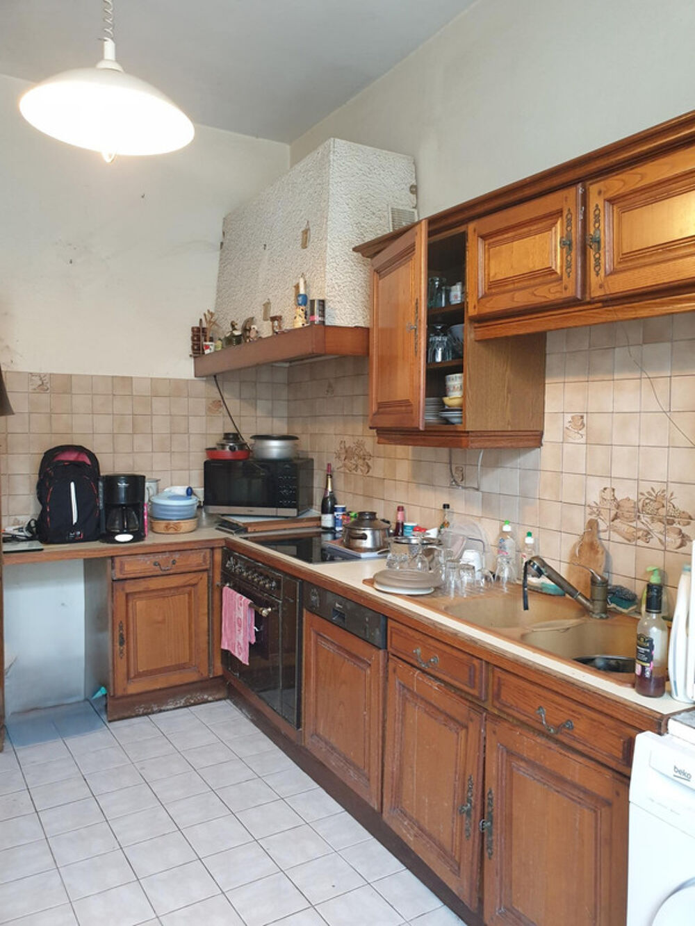 ? CHALAIS (16) Maison de ville à fort potentiel  134 m² habitables + studio 39 m²  À rénover