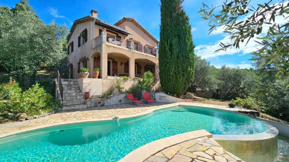 Vente Maison Villa de caractère , piscine originale, vue dégagée à 180 ° Claviers