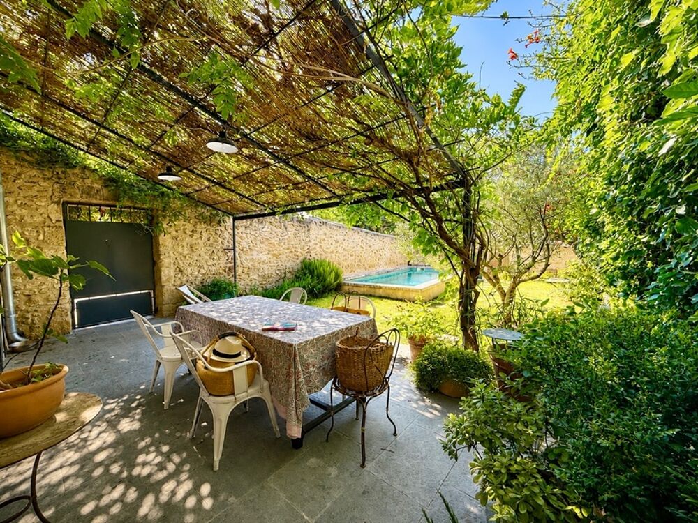 Maison de village à vendre 4 pièces 100 m2 , jardin, bassin de nage, garage PUYVERT (84)