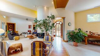  Villa à vendre 10 pièces 326 m²