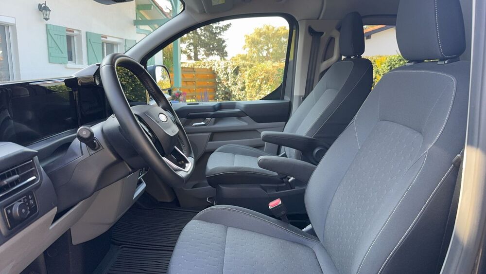 Transit Custom VU Multicab 2.5 Duratec 232 PHEV CVT Limited - Automatique 2025 occasion 40140 Soustons