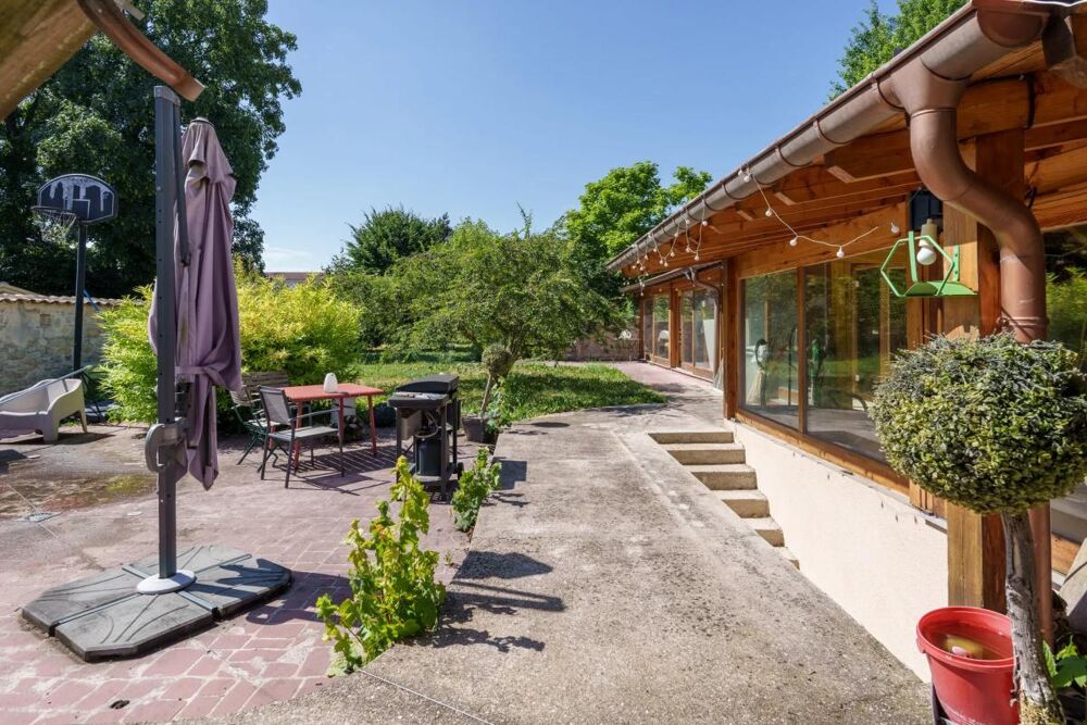 Maison de 10 pièces à Mirecourt