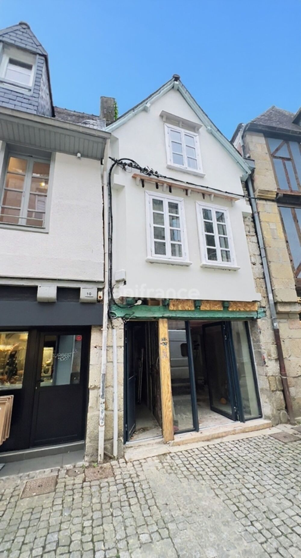 Vente Immeuble QUIMPER (29) Immeuble de rapports de 115 m² habitable - Un local commerciale - 2 Appartements de type 2 Quimper