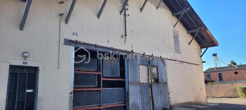   LOCAL PROFESSIONNEL 320 M2 ENVIRON 