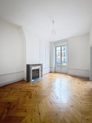  Appartement � louer 4 pi�ces 118 m�