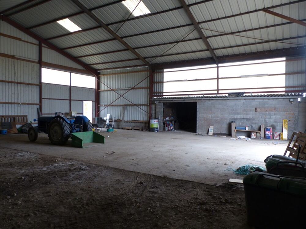 BATIMENTS DE FERME A VENDRE GOURGE (79) TERRAIN 5367 m²