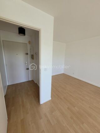  Appartement à louer 1 pièce 32 m²