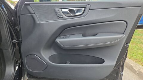 XC60 T6 Recharge 2.0 Ti 253 Plug in Hybrid 145 AWD Geartronic8 Pl 2024 occasion 78180 Montigny Le Bretonneux
