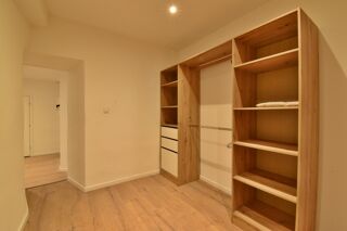  Immeuble  vendre 8 pices 195 m