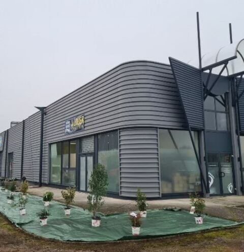 A LOUER - CELLULE COMMERCIALE 3600 71100 Saint remy