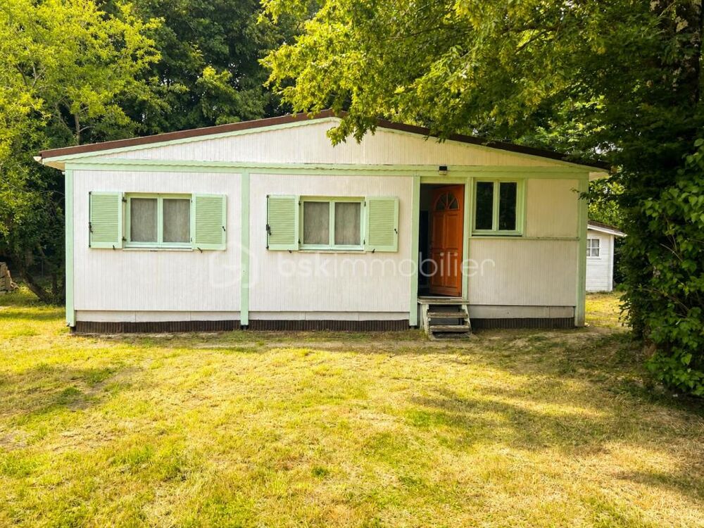 Chalet de 55 m² situé dans un domaine à Egriselles le Bocage