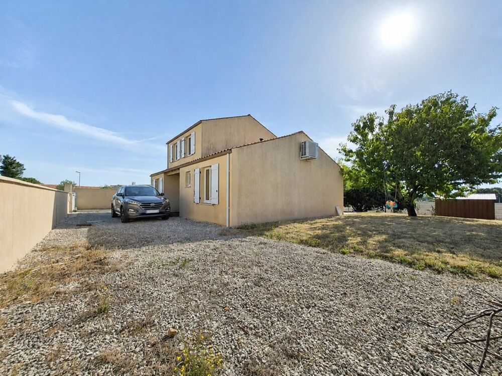 Maison familiale 5 pièces avec jardin clos  Lussant 17430