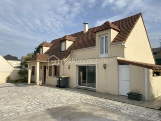 Maison 7 pièces 161 m² · à Saint-Pierre-du-Perray · 161 m² · 399 000 €