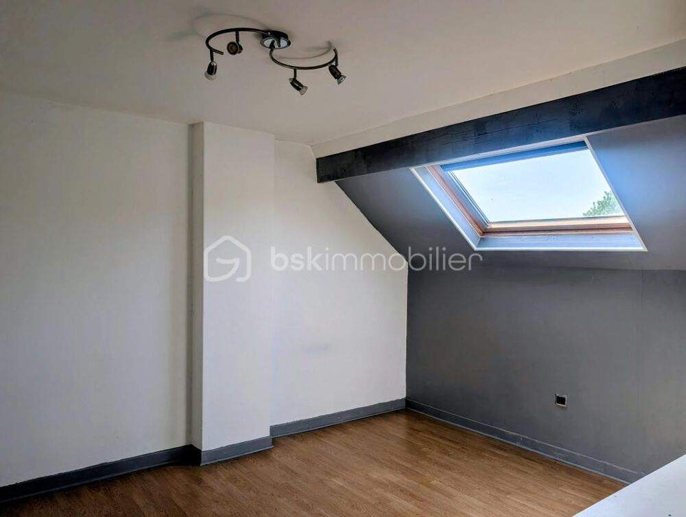 Vente Maison Maison semi-mitoyenne de 131 m2 sur 965 m2 de terrain. Fort potentiel Essigny le grand