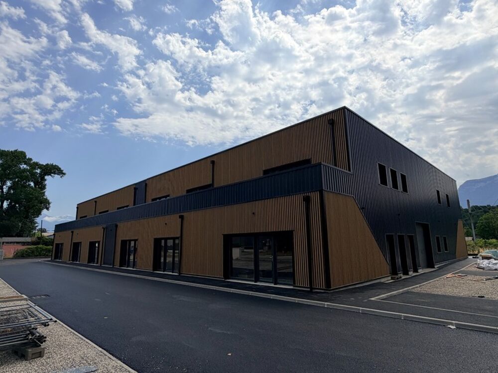   Bureau à vendre CHIGNIN (73) - 69,34 M2 - 1er étage avec terrasse privative 