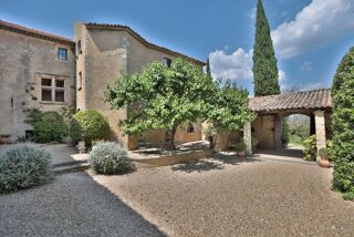  Propriété/château à vendre 15 + pièces 1000 m²