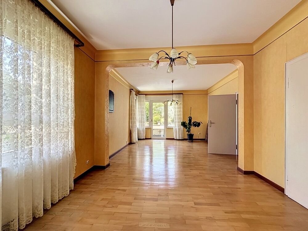 Maison à vendre 8 pièces VARSBERG (57), 2 garages , dépendance et jardin