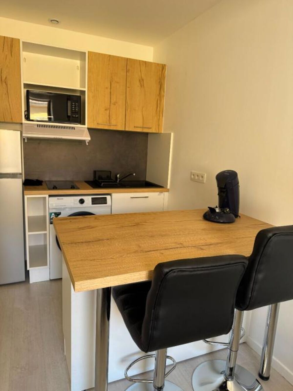 ROANNE - STUDIO MEUBLE TOUT EQUIPE