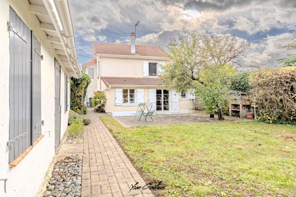 Maison familiale avec studio indépendant
