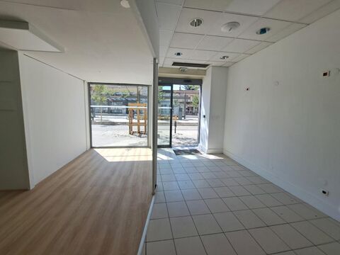 Local d'activit&eacute; de 213 m&sup2; &agrave; Villeurbanne au prix de vente de 491 000 491000 69100 Villeurbanne