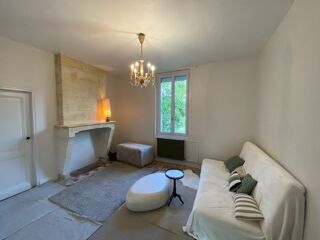  Maison à louer 9 pièces 270 m²