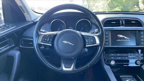 F-PACE 2.0 D 180 AWD BVA8 Portfolio - 5 places Automatique 2017 occasion 13001 Marseille