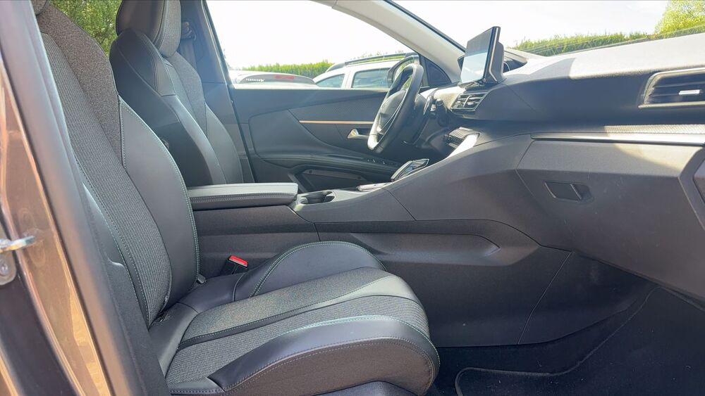 3008 1.6 THP 225 Hybrid e-EAT8 Allure - Automatique Entretien con 2021 occasion 37230 Fondettes