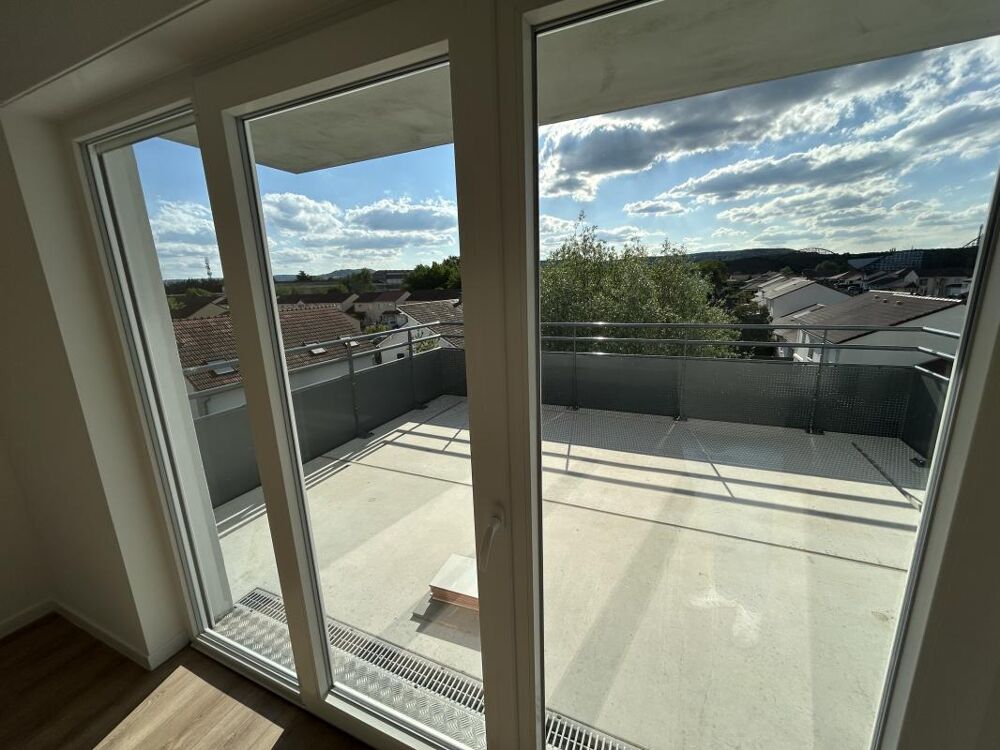 DERNIER ETAGE  finitions soignées - CALME ET LUMIERE