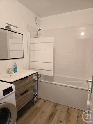  Appartement � vendre 5 pi�ces 66 m�