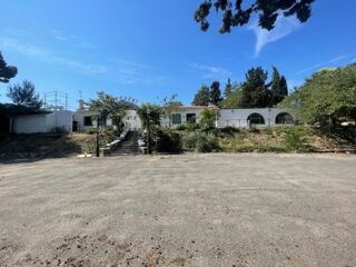  Immeuble à vendre 15 + pièces 900 m²