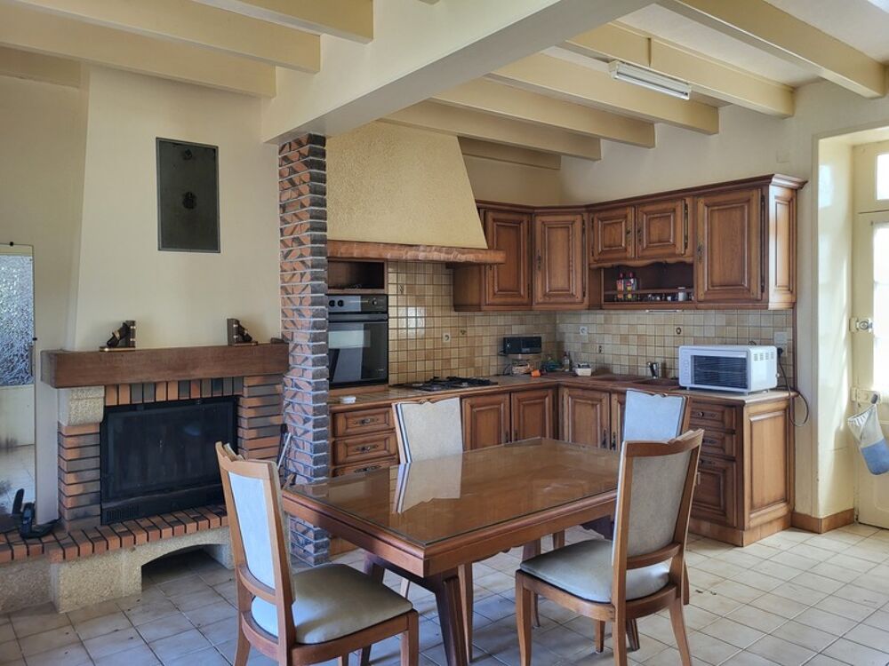 Maison à vendre 6 pièces MONCONTOUR (86) terrain 1824 m²