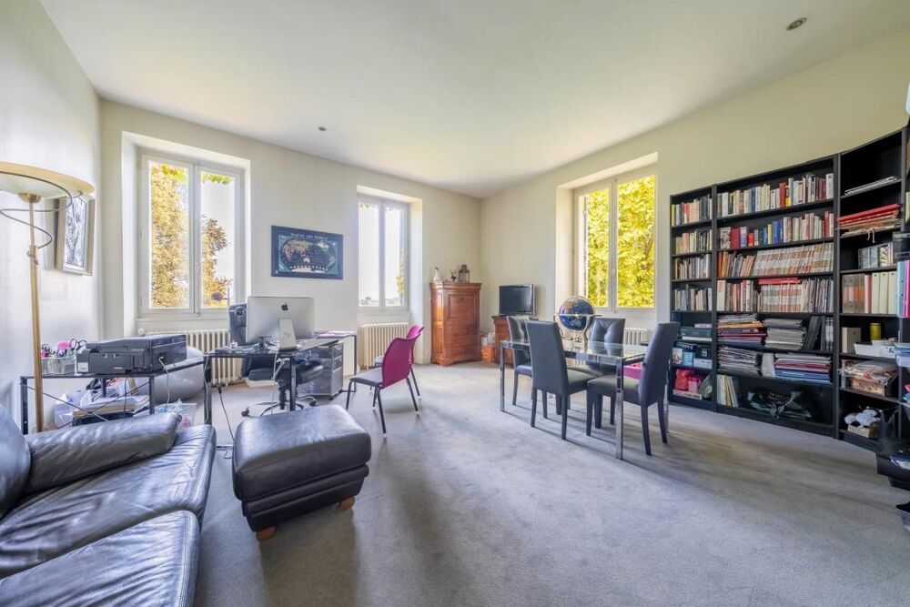 � vendre  Propri�t�/ch�teau Yvrac (33370)