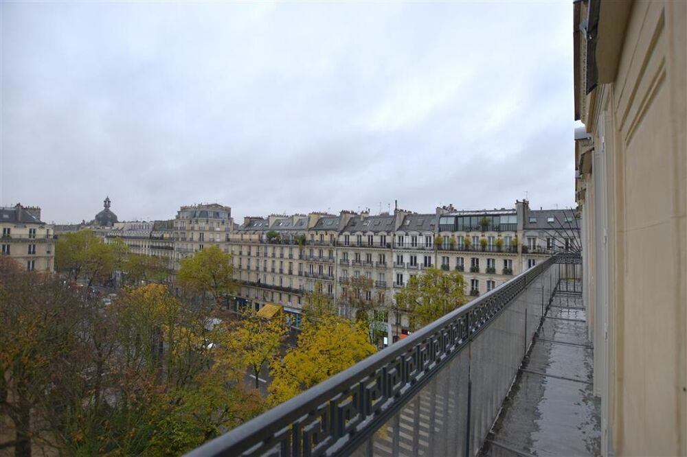   Bureaux de 378 m² non divisibles à louer au cœur du 3ème arrondissement de Paris, proche métro Réaum Paris 3