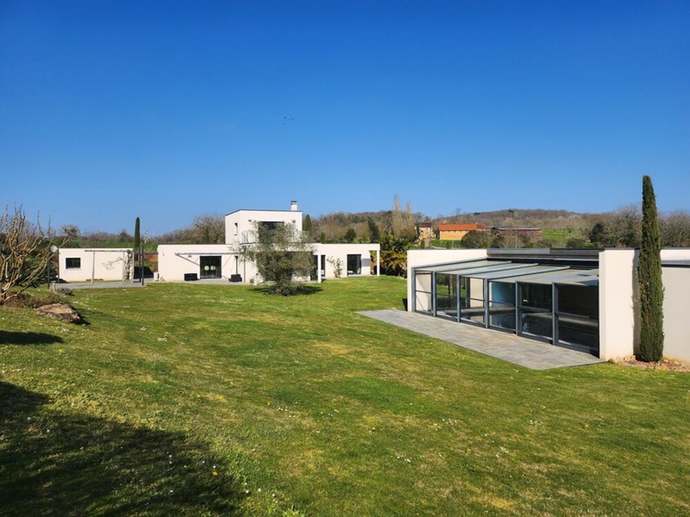 Magnifique maison moderne avec piscine intérieure et SPA