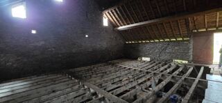  Remise / Grange � vendre 2 pi�ces 220 m�