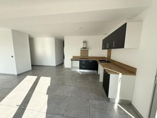  Appartement à louer 4 pièces 88 m²