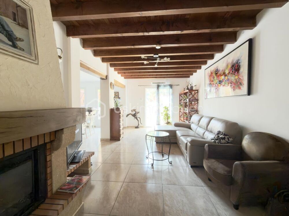 Charmante maison de village rénovée avec garage, terrasses et jardin